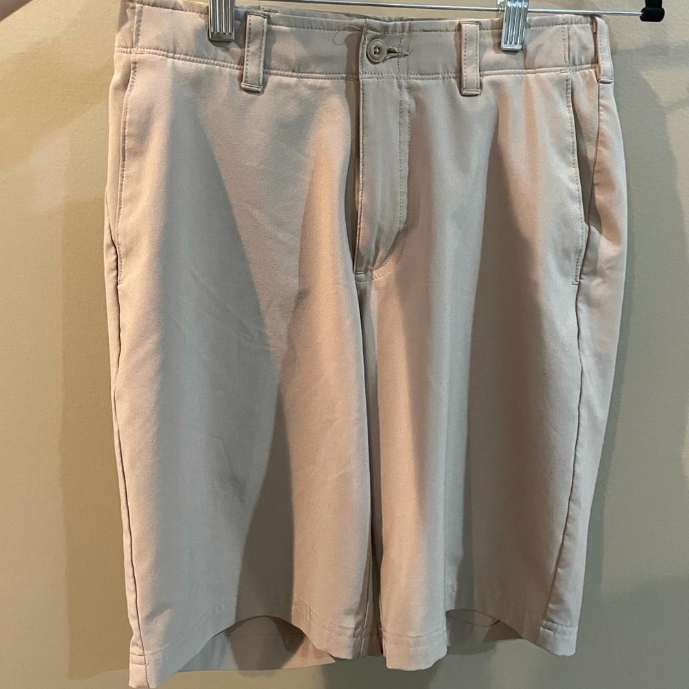 Ben Hogan golf shorts. Size 30. Khaki.